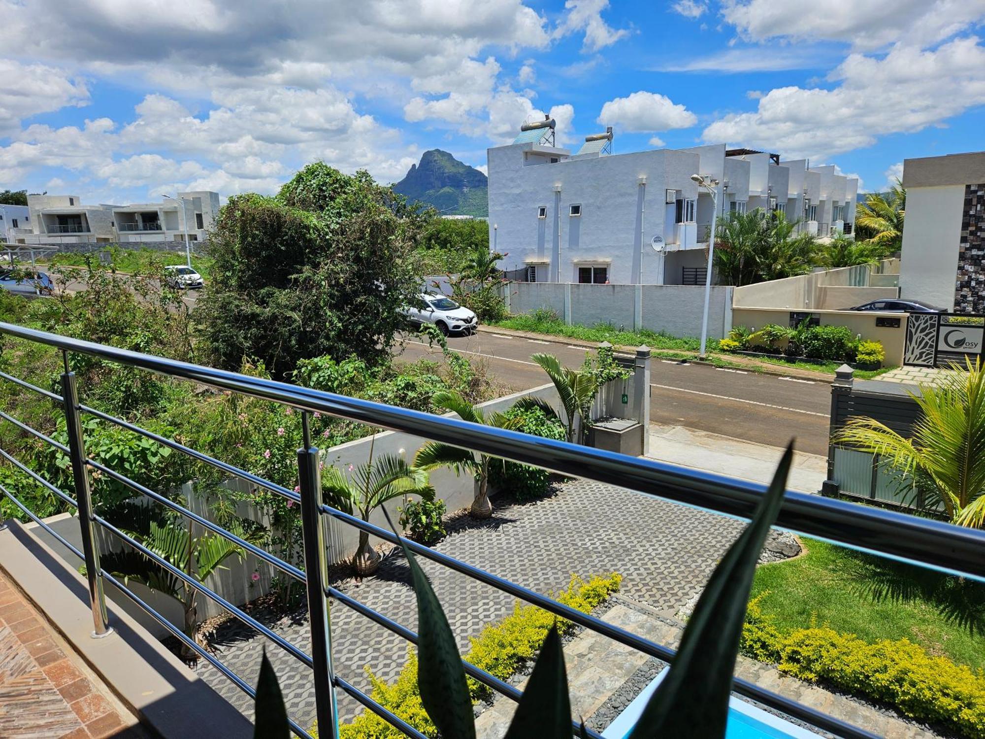Villa Aahana - Flic En Flac Exterior photo