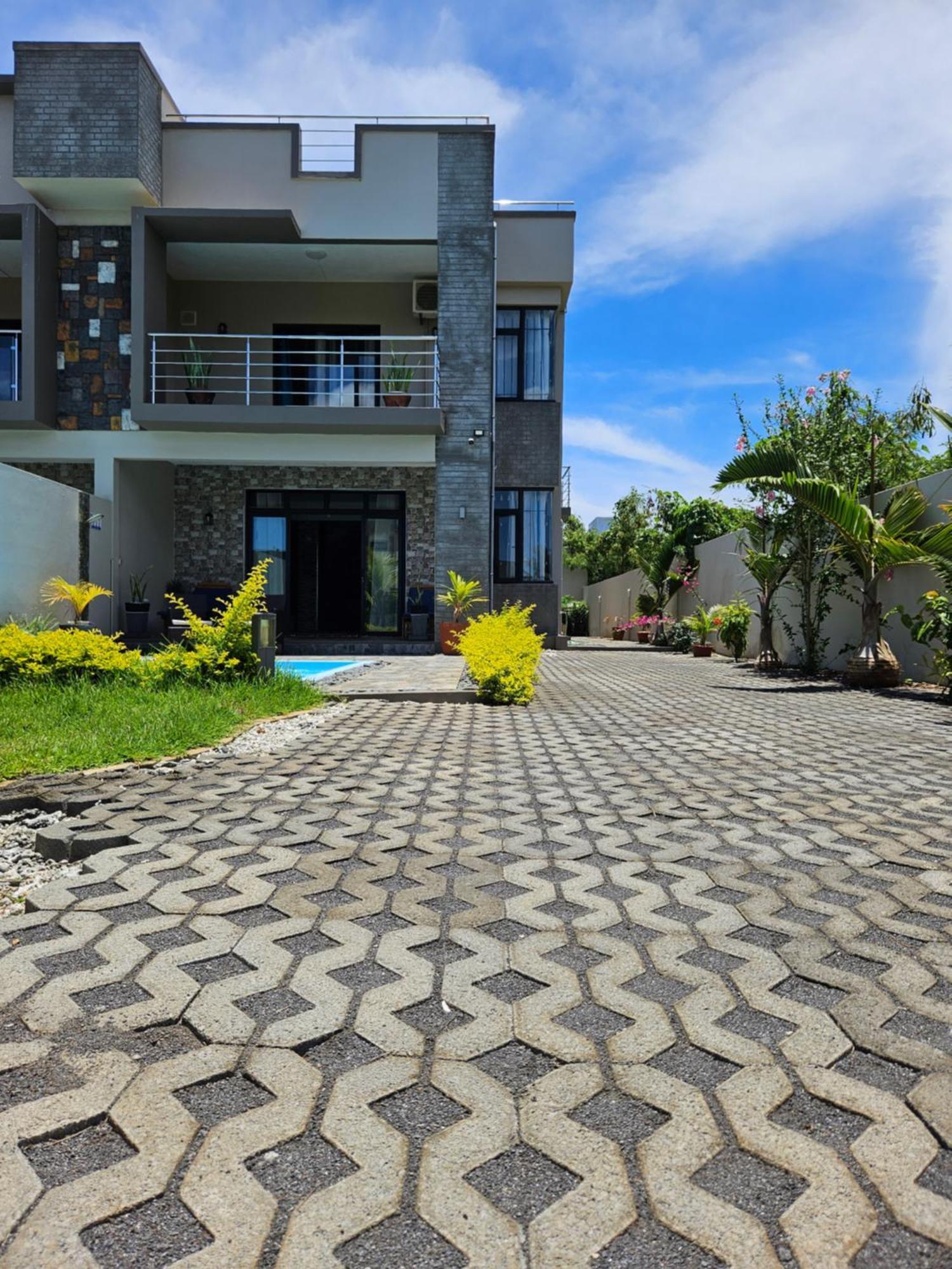 Villa Aahana - Flic En Flac Exterior photo