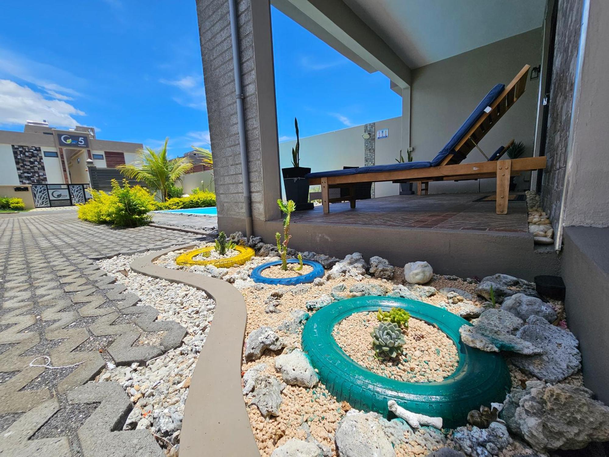 Villa Aahana - Flic En Flac Exterior photo
