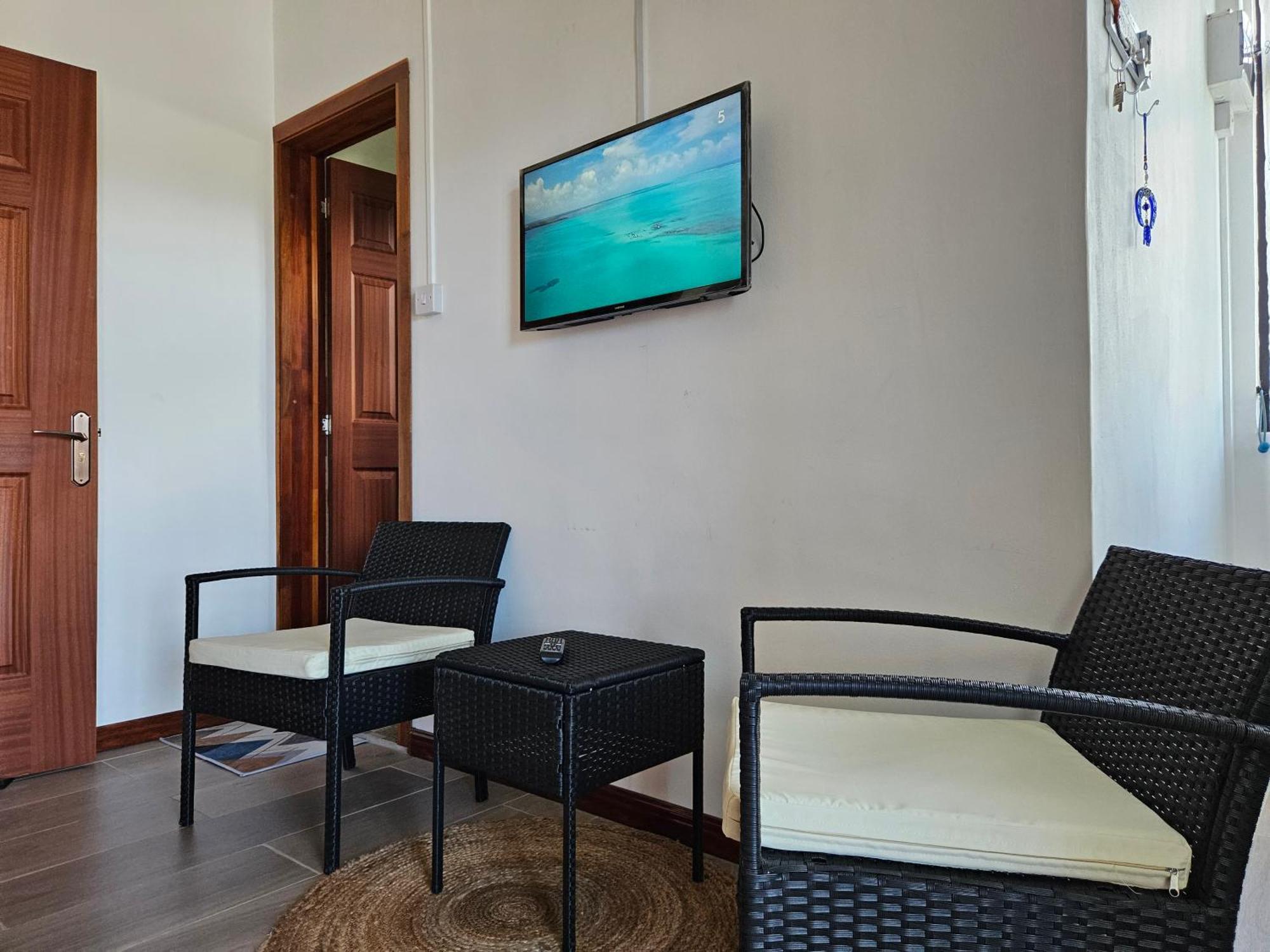 Villa Aahana - Flic En Flac Exterior photo