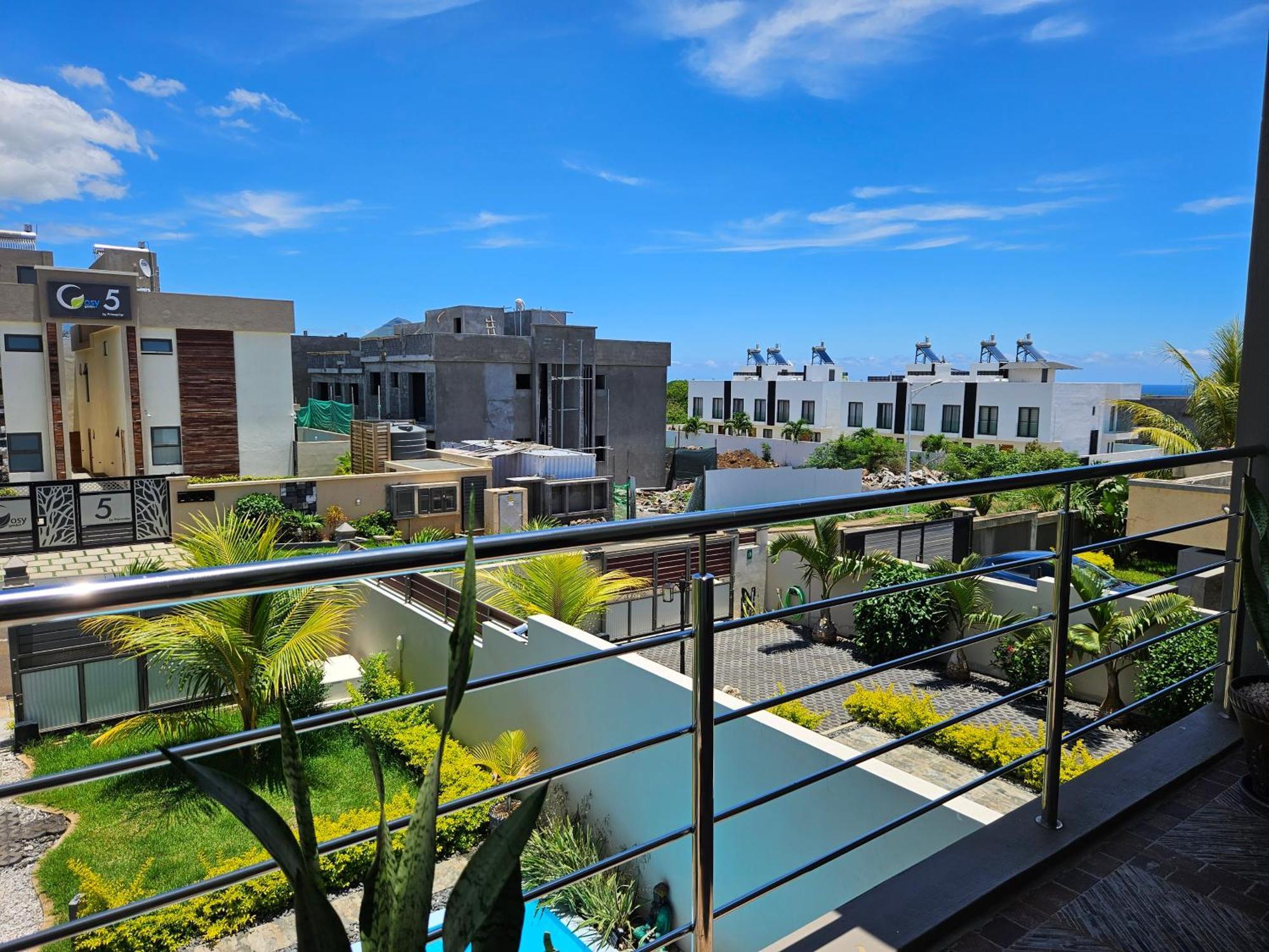 Villa Aahana - Flic En Flac Exterior photo