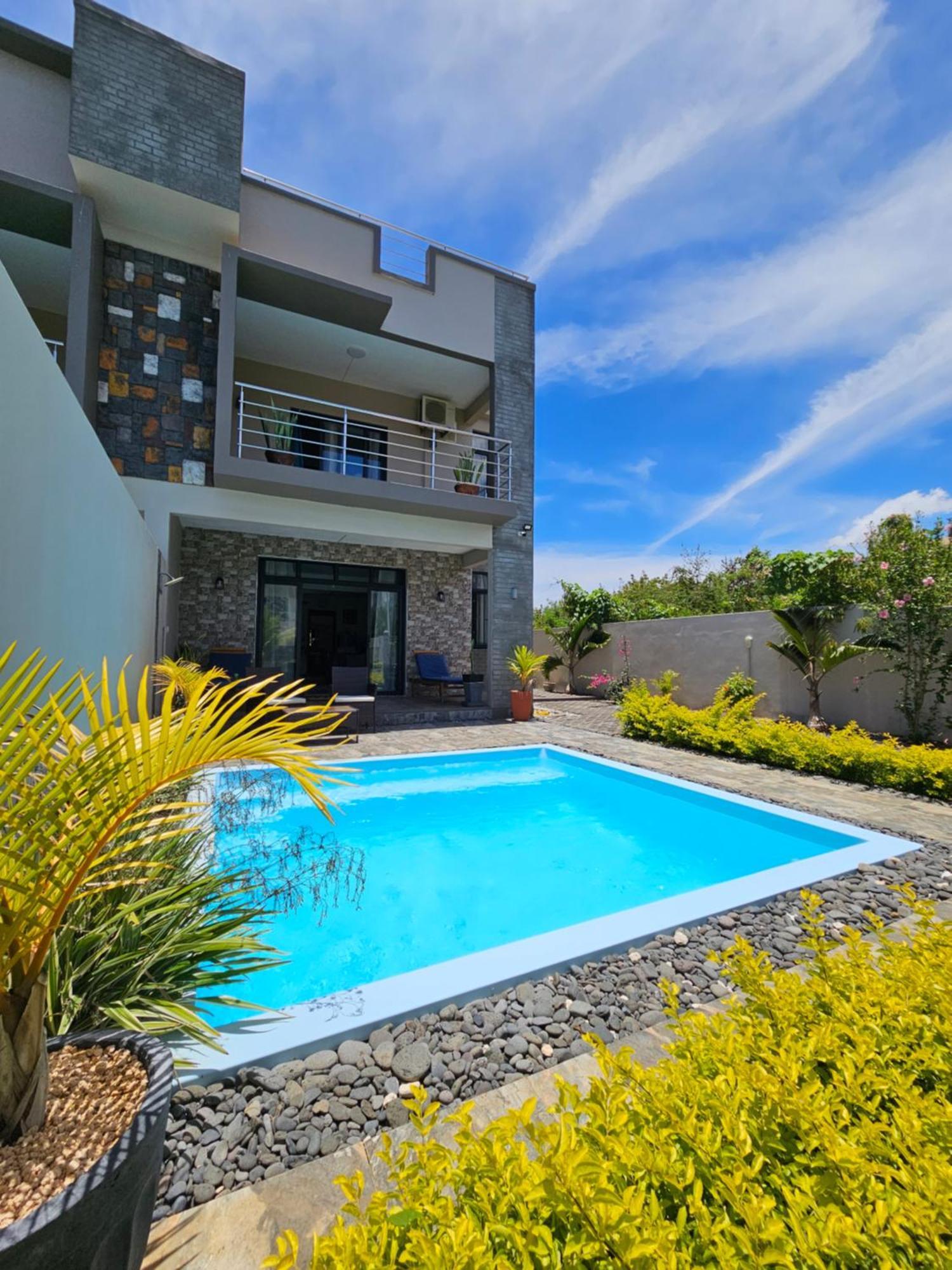 Villa Aahana - Flic En Flac Exterior photo
